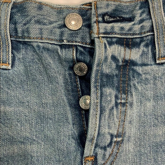 Levi’s 501 High Waisted Shorts - Picture 3 of 9